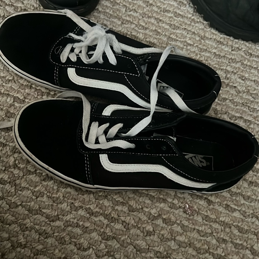 Black vans size 7 woman’s